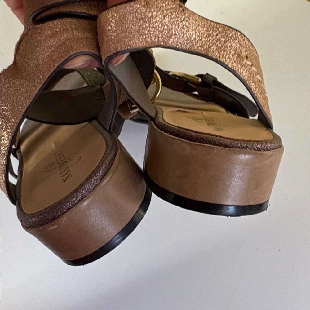 Nakedfeet Two-tone Metallic Leather Buckle Sandals Size 9